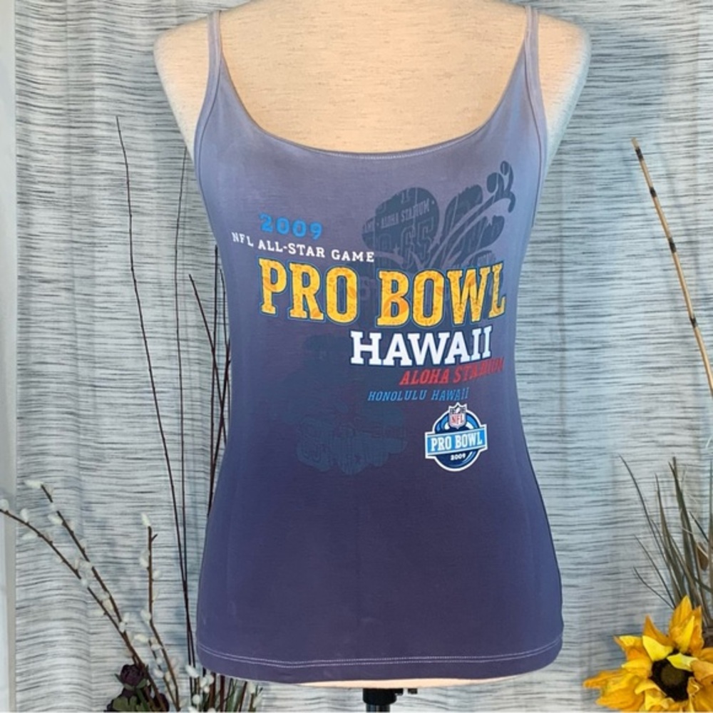 Reebok NWT blue ombré Pro Bowl sport camisole. - Picture 2 of 13